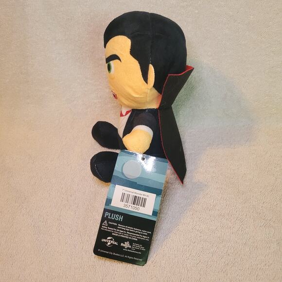 Count Dracula Horror Universal Studios Monsters Stuffed Plush 7” Halloween NWT - Picture 2 of 6
